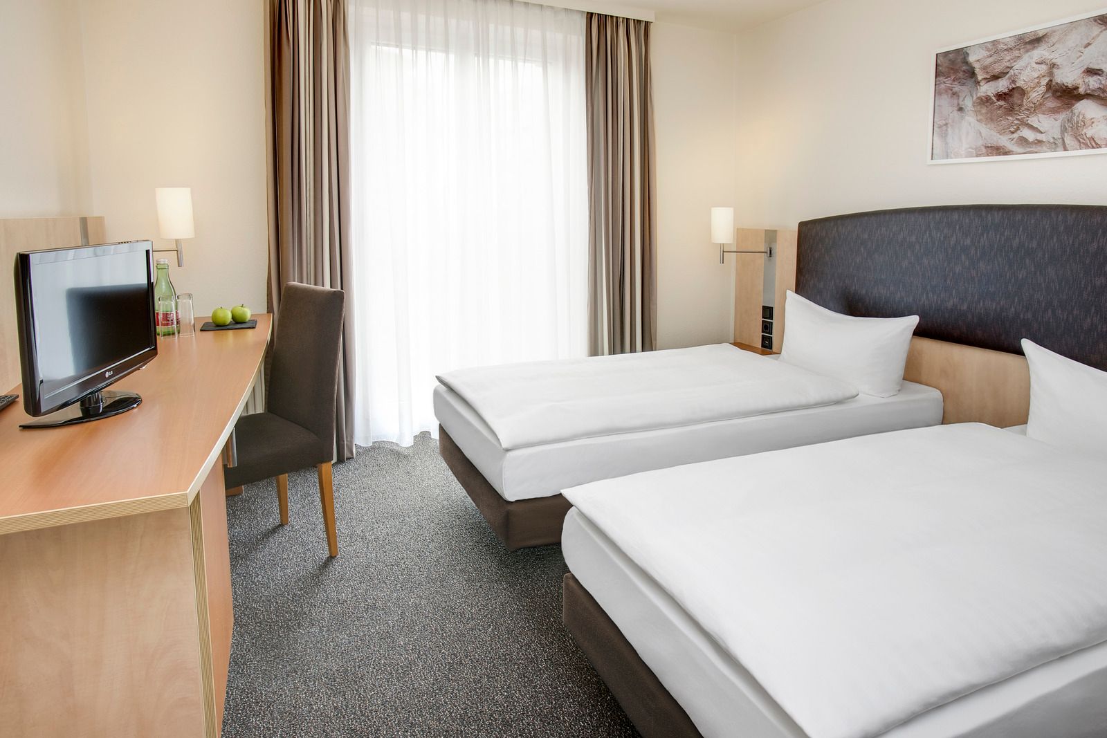 Intercityhotel Wien - Vienna - Bedroom
