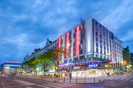 Intercityhotel Wien - Vienna - Building