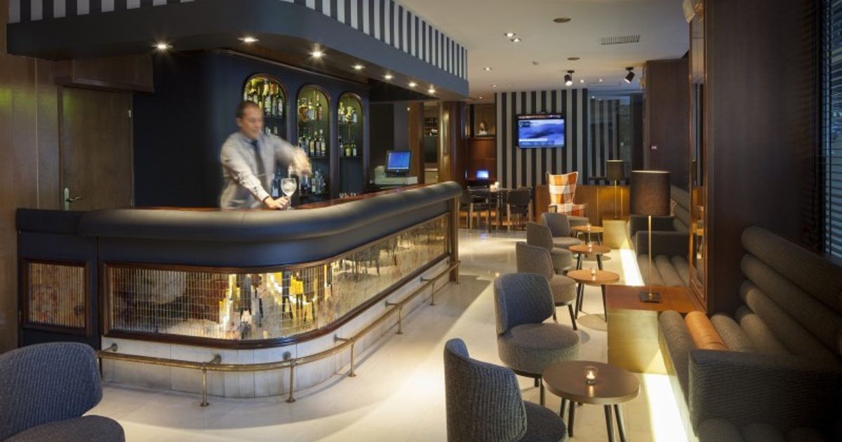 Hotel sporting. Спортинг отель. Ла Каса аэропорт отель. Андорра отель Васи Галкина. Sporting Hotel.