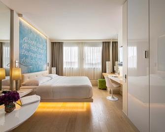 Hotel N'vY Manotel - Genf - Schlafzimmer