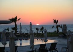 Amphora Hotel & Suites - Paphos - Restaurant