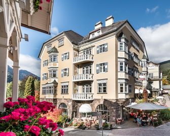 Classic Hotel Am Stetteneck - אורטיסיי - בניין