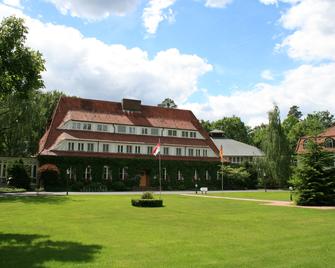 Hotel Döllnsee-Schorfheide - Templin - Building