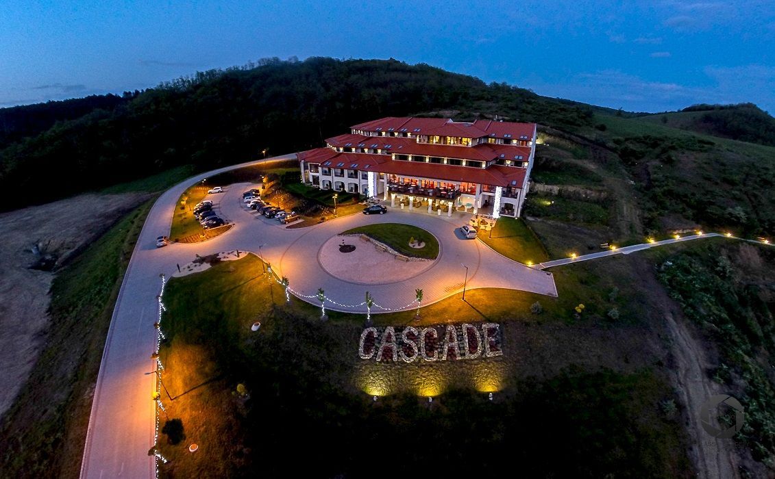 Hotel Cascade Resort & Spa - Demjén - Vista del exterior