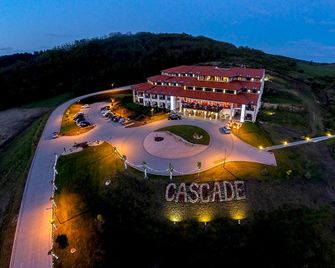 Hotel Cascade Resort & Spa - Demjén - Vista del exterior