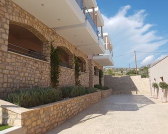 Plytra Mare Hotel - Plitra - Servicio de la propiedad