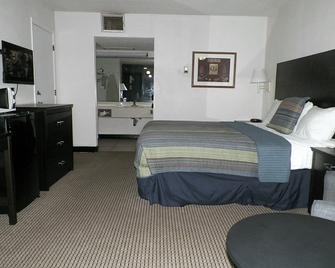 Diamondhead Inn & Suites - Diamondhead - Bedroom