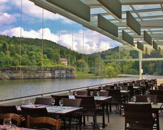 Hotel Restaurant Les Rives du Doubs - Les Brenets - Restaurante
