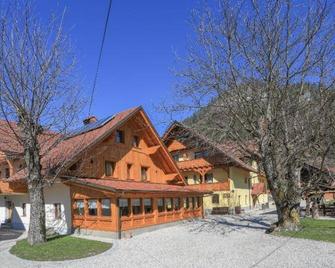 Farm Holidays Povsin - Bled - Building