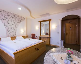 Das-Schmidt Privathotel - Mörbisch am See - Bedroom