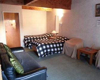 Crusoe's motor lodge - Manurewa - Bedroom