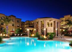 Amazing Property With Amazing Resort Amenities, Pool, Hot Tub, Bbq, Game Room - Phoenix - Svømmebasseng