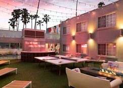 The Kinney - Venice Beach - Los Angeles - Patio