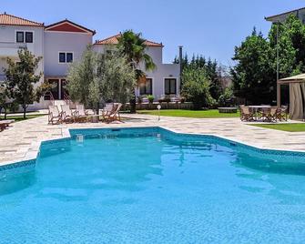 Actor Hotel - Lygourio - Piscina