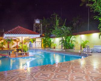 Hotel El Sombrero de Paja - Iquitos - Piscina