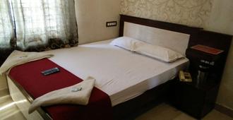 Hotel Grand Sandarshini Inn - Hyderabad - Bedroom