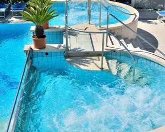 Hotel King - Alba Adriatica - Pool