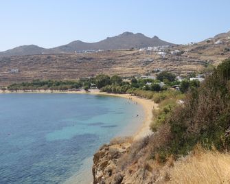 Medusa Accommodation - Livadi - Strand