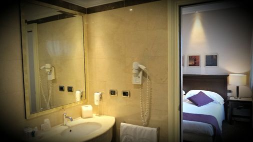 호텔 레지나 마르게리타 칼리아리 - 칼리아리 - 욕실