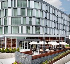 Courtyard Philadelphia South at The Navy Yard