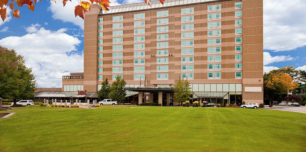 Doubletree By Hilton Manchester Downtown 100 2 5 7 Manchester Hotel Deals Reviews Kayak