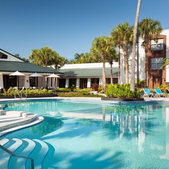 Pool view of Four Points by Sheraton Orlando Convention Center