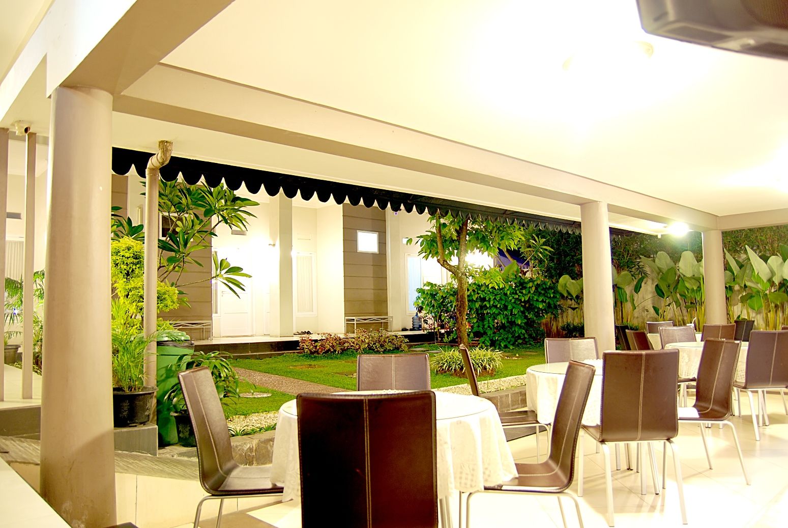 The Sriwijaya Hotel - Padang - Patio