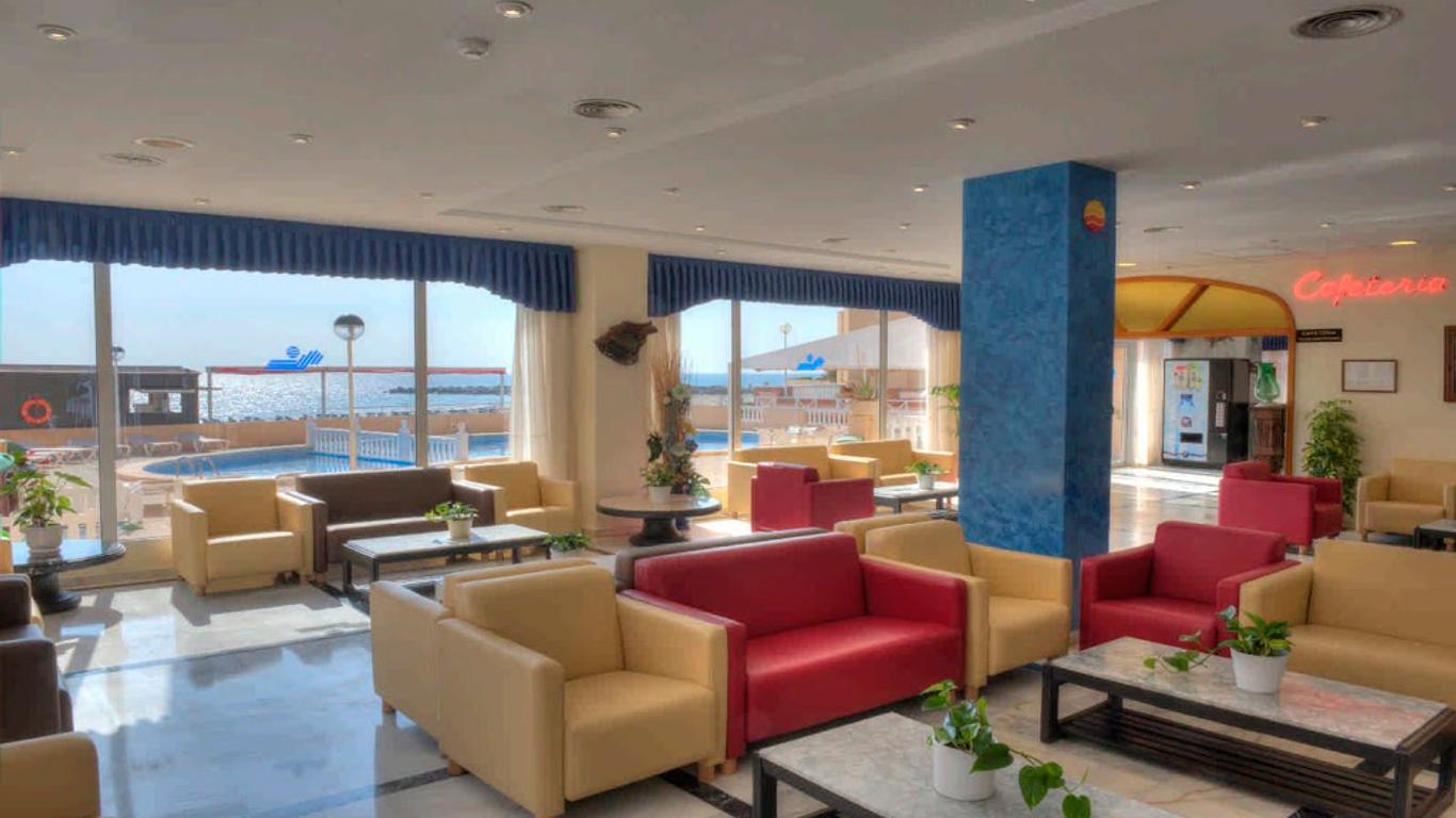 Apartamentos La Mirage