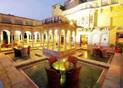 Hotel Ghanerao Castle Ranakpur (39 Km From Kumbhalgarh) - Ghanerao - Building
