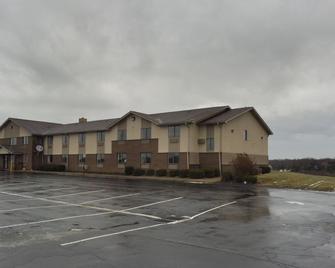 Red Roof Inn Greensburg - Greensburg - Gebouw