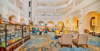 Radisson Blu Hotel and Resort Al Ain - Al Ain