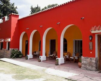 Hotel Zapata - La Cumbre - Edificio
