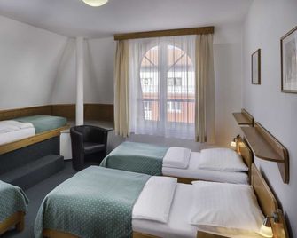 Hotel Oya - Praga - Habitación
