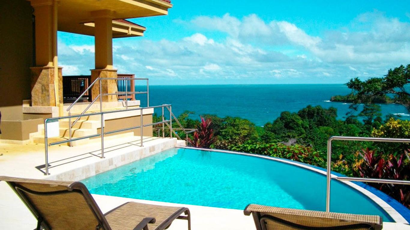 Red Frog Beach Island Resort