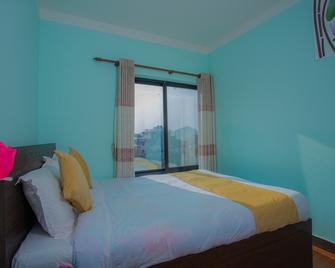 Oyo 271 Hotel Golden Three - Lalitpur - Slaapkamer