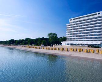 Grand Hotel Seeschlösschen Spa & Golf Resort - Timmendorfer Strand - Rakennus