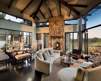 Tsala Treetop Lodge - Plettenberg Bay - Living room