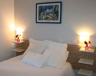 Hôtel Les Italiens - Biscarrosse - Sypialnia