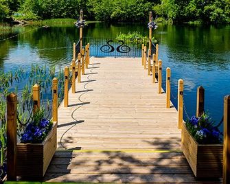 Inn on the Lake Hotel - Gravesend - Buiten zicht
