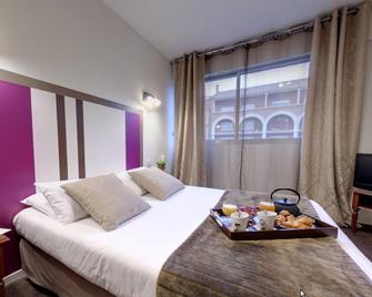Hotel Albion - Ajaccio - Bedroom