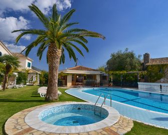 Valentino Corfu - Ipsos - Pool