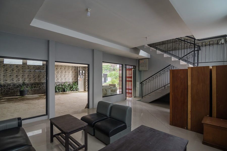 Super OYO 3903 Sweethome Syariah Guesthouse - Banjarbaru - Wohnzimmer