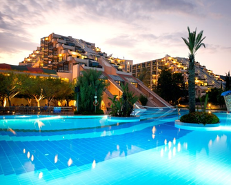 Limak Limra Hotel & Resort - קמר - בריכה