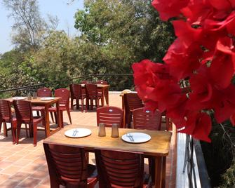 Paradise Le Tamarin - Auroville - Restaurante