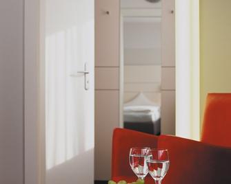 Ferrotel Duisburg - Duisburgo - Habitación