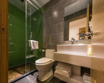 Greentree Inn Xi'an Xincheng District Raily Station Wukou Metro Station Hotel - Xi'an - Bathroom