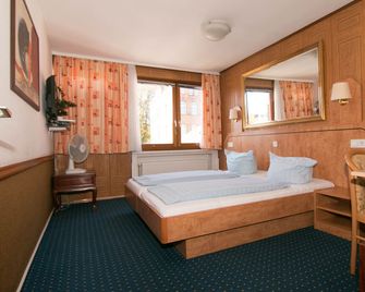 Hotel zur Traube - Idstein - Bedroom