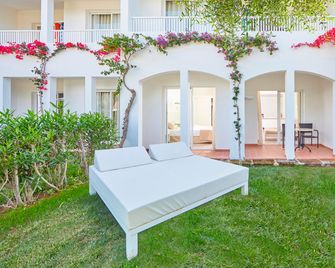 Prinsotel La Caleta Hotel - סיוטדליה דה מנורקה - פטיו