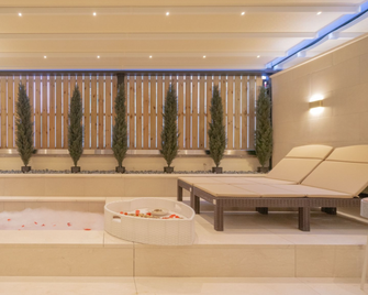 H Avenue Hotel Gwangju Cheomdan - Kwangdžu - Spa