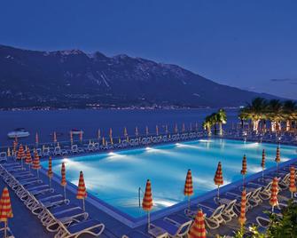 Hotel Ideal - Limone sul Garda - Pool